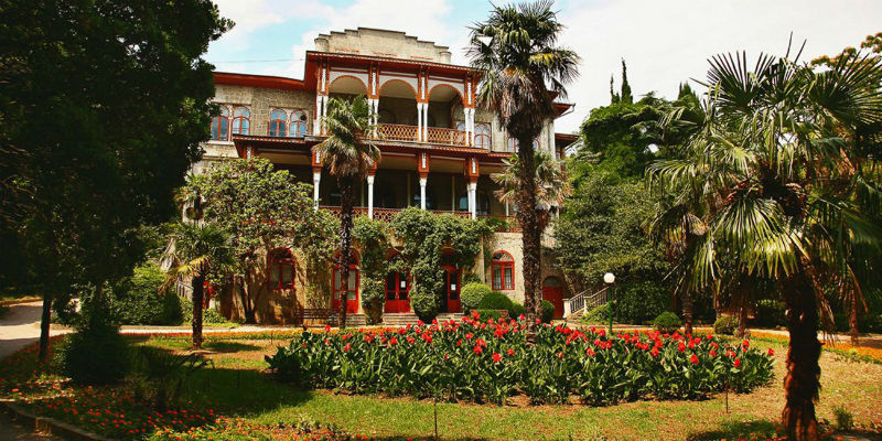 Дворец Карасан в Алуште